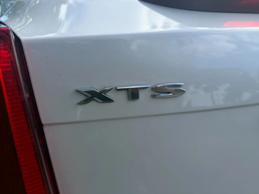 2017 Cadillac XTS - Image 11 of 28