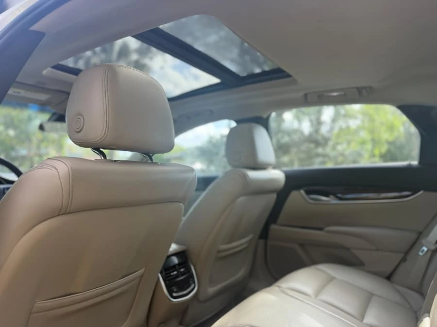 2017 Cadillac XTS - Image 13 of 28