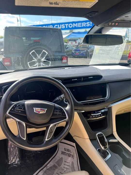 2017 Cadillac XT5 - Image 3 of 5