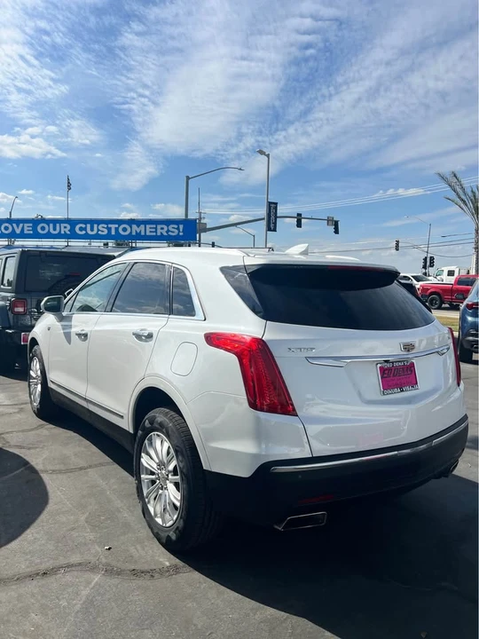 2017 Cadillac XT5 - Image 2 of 5