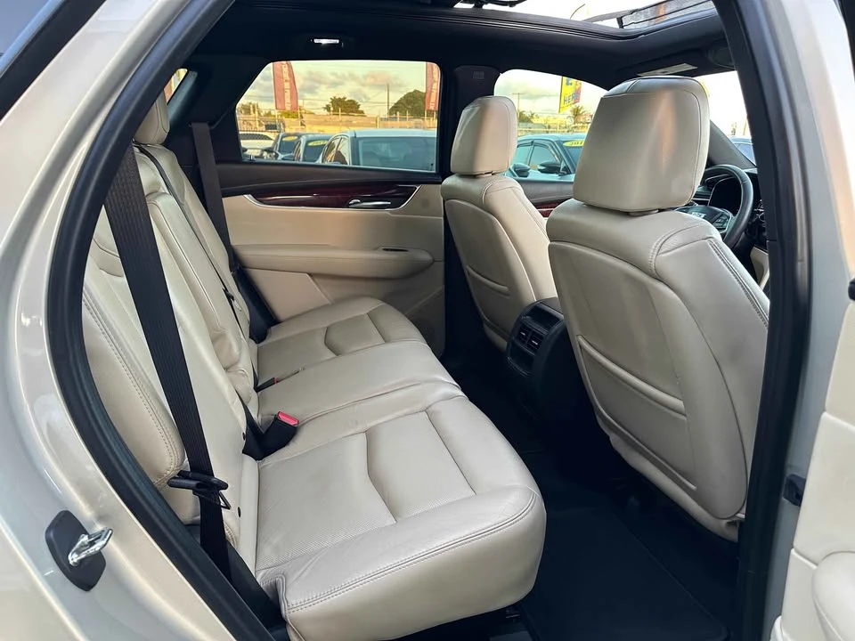 2017 Cadillac CT5 - Image 10 of 20