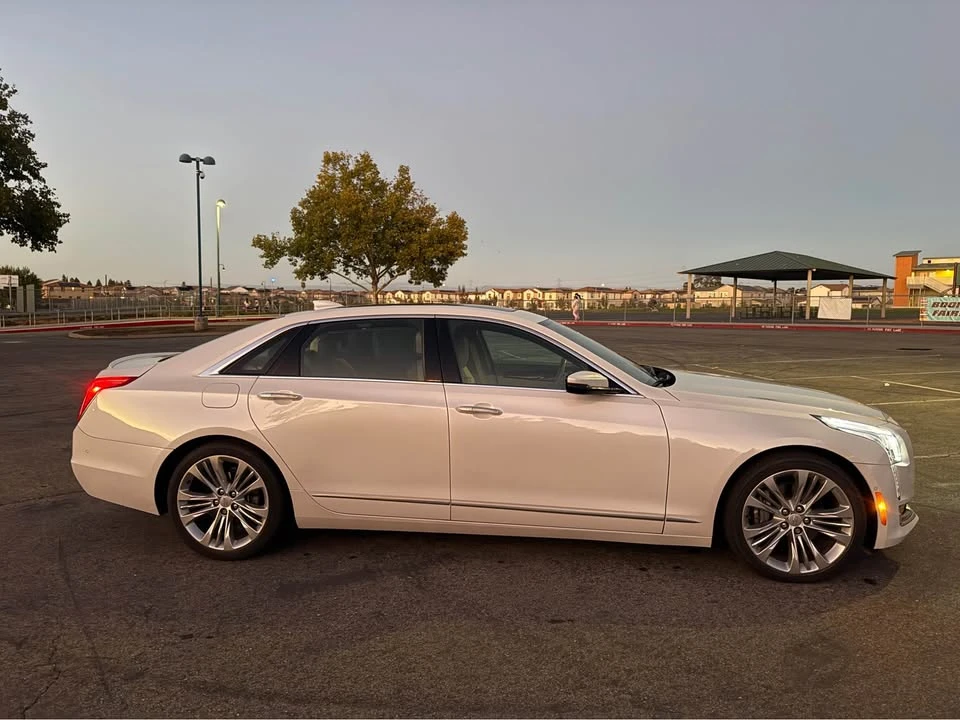 2017 Cadillac CT6 - Image 9 of 16