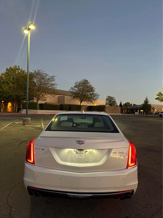 2017 Cadillac CT6 - Image 8 of 16