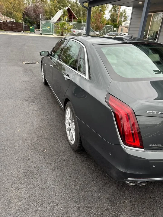 2017 Cadillac CT6 - Image 5 of 16