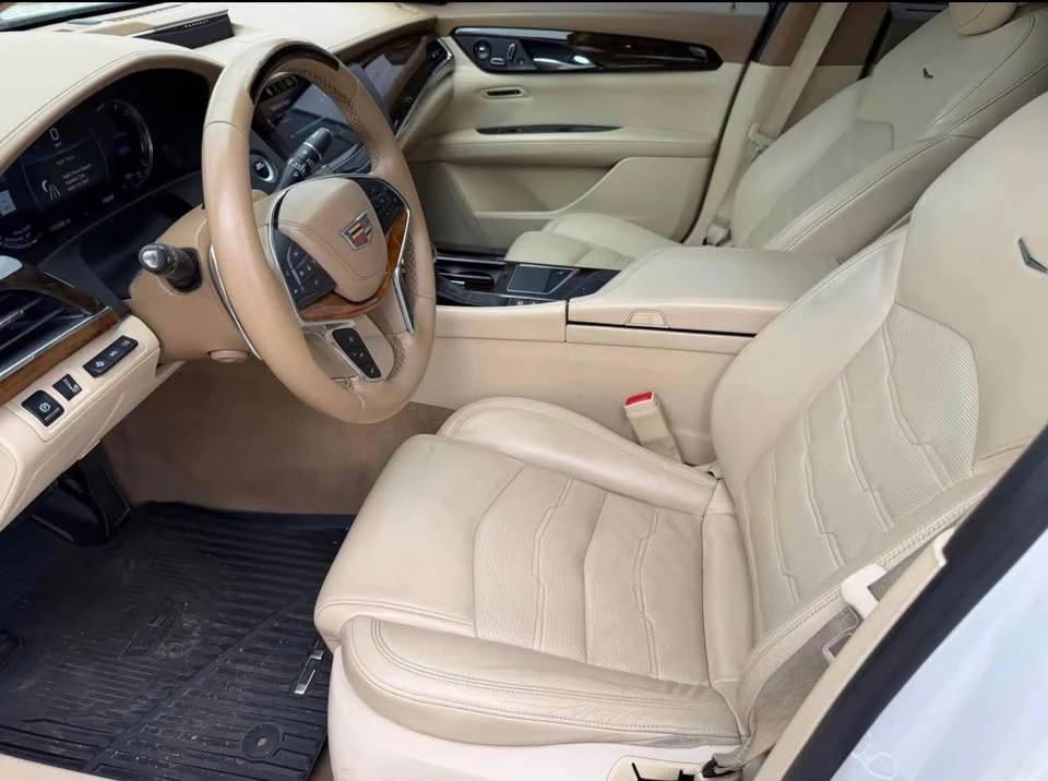 2017 Cadillac CT6 - Image 17 of 20