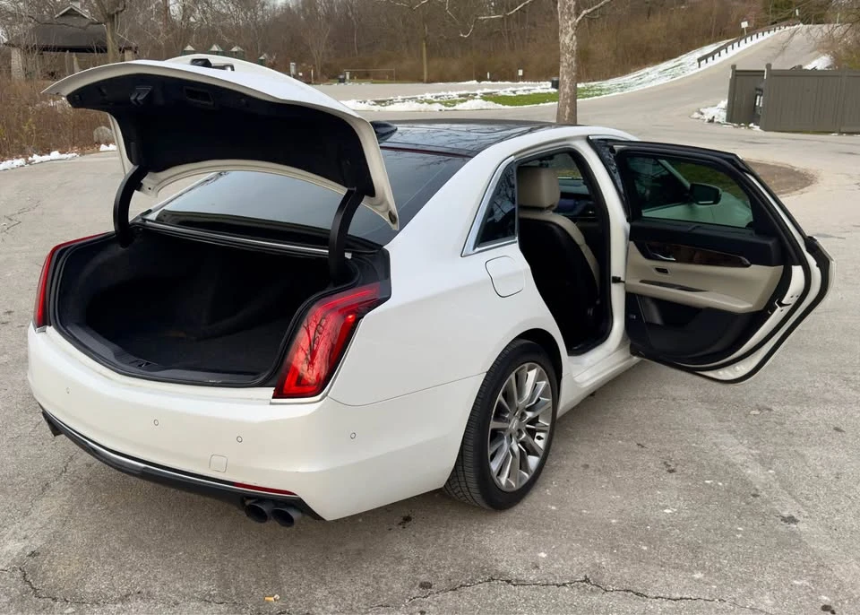 2017 Cadillac CT6 - Image 10 of 18