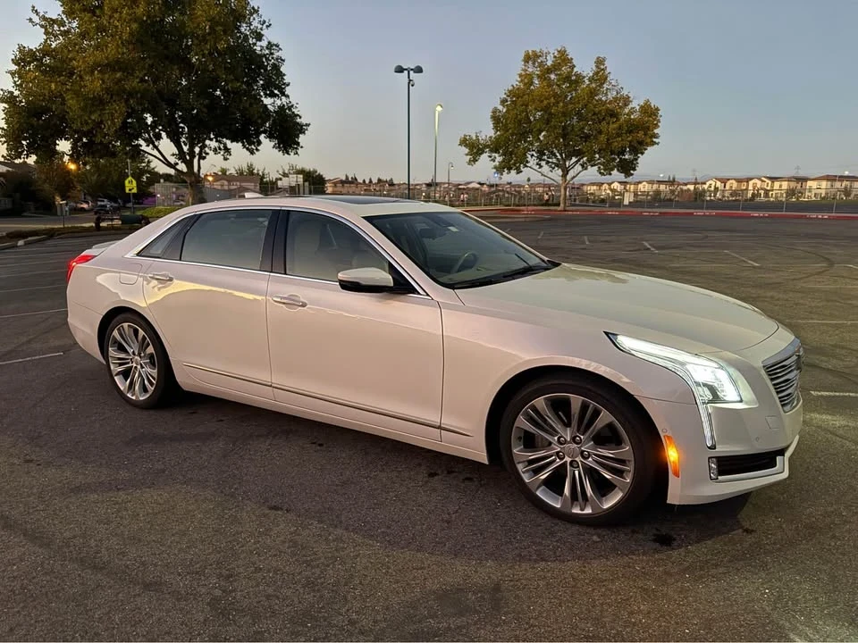 2017 Cadillac CT6 - Image 5 of 14