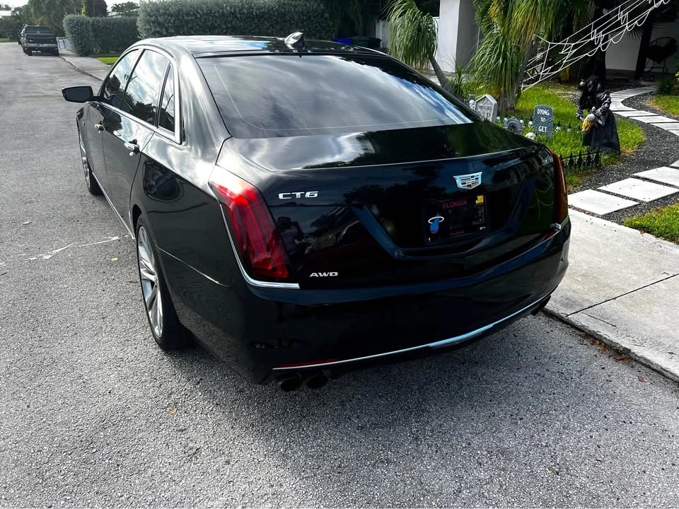 2017 Cadillac CT6 - Image 4 of 10