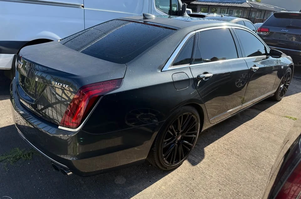 2017 Cadillac CT6 - Image 5 of 10