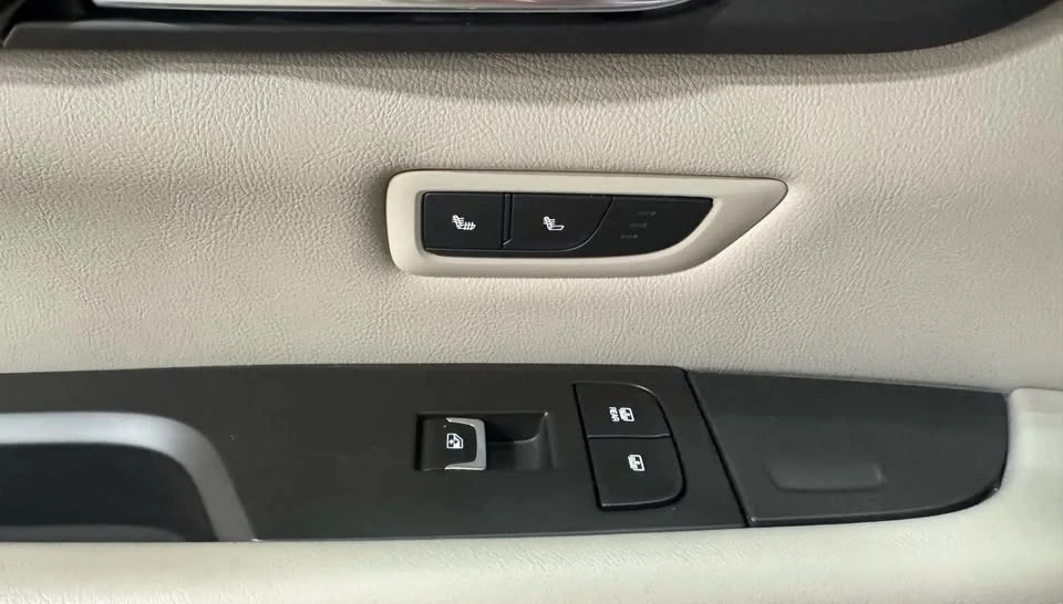 2017 Cadillac CT6 - Image 13 of 20