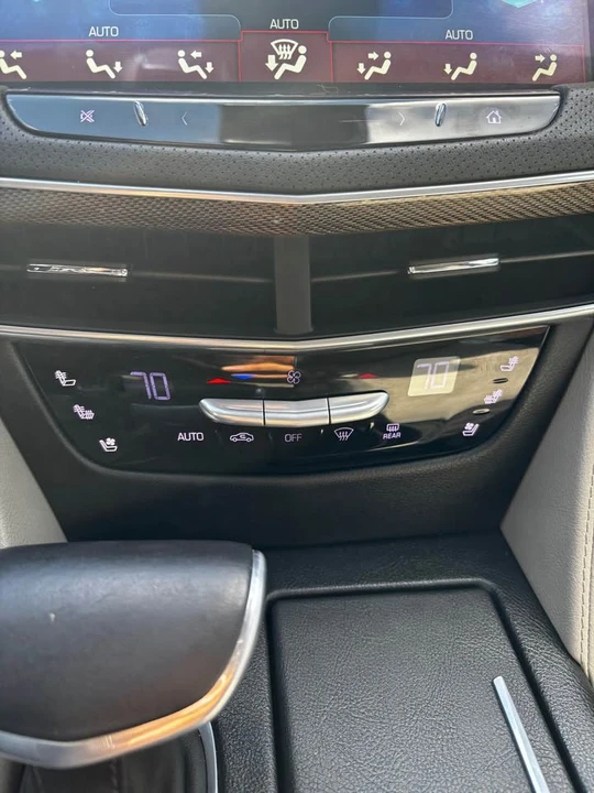 2017 Cadillac CT6 - Image 10 of 14