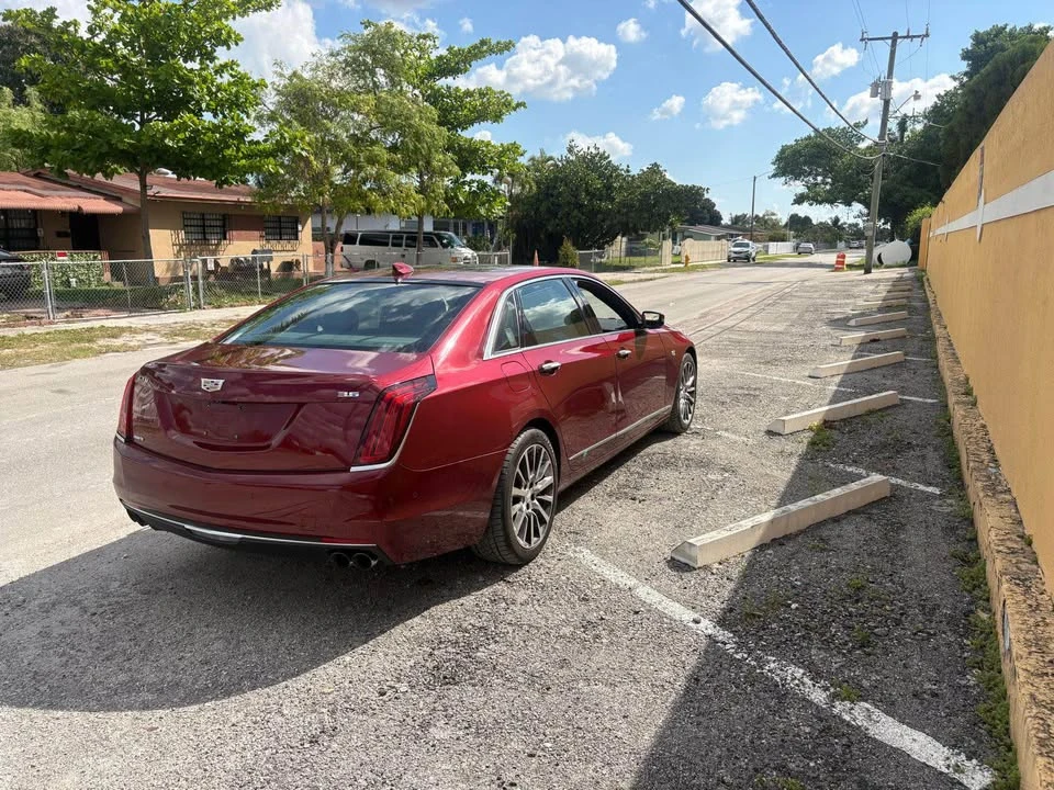 2017 Cadillac CT6 - Image 8 of 10
