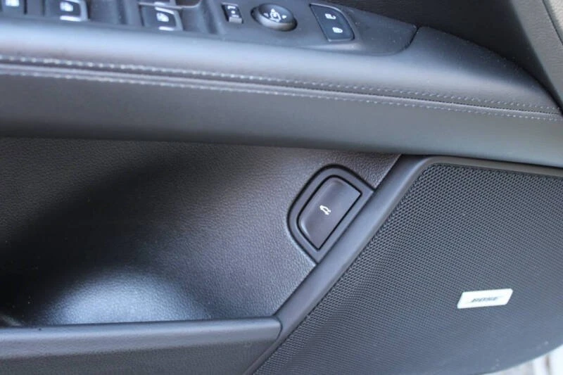 2017 Cadillac CT6 - Image 16 of 18