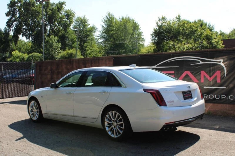 2017 Cadillac CT6 - Image 9 of 18