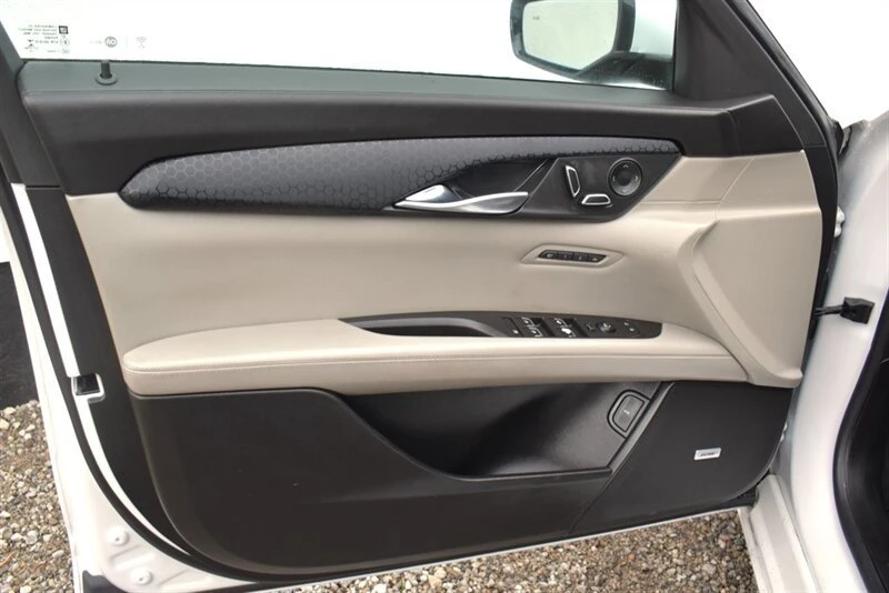 2017 Cadillac CT6 - Image 14 of 18