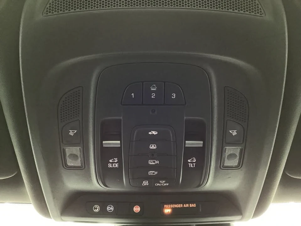 2017 Cadillac CT6 - Image 18 of 20