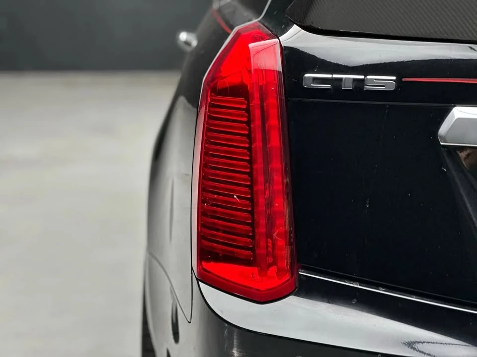 2017 Cadillac CTS-V 3rd Gen - Image 10 of 16