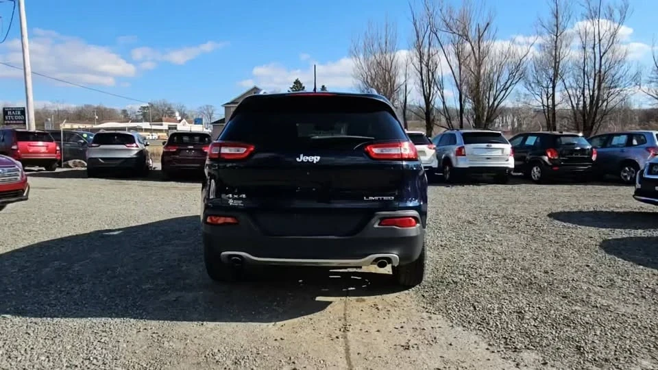 2017 Cadillac Escalade 4th Gen - Image 3 of 5