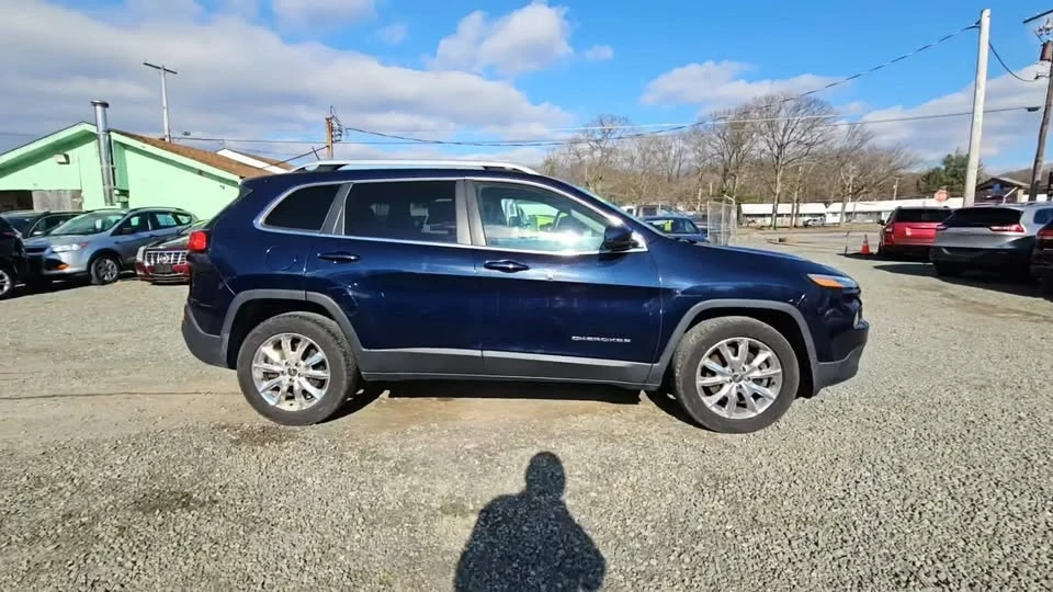 2017 Cadillac Escalade 4th Gen - Image 4 of 5