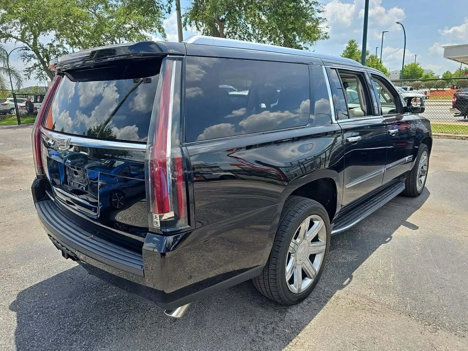 2017 Cadillac Escalade 4th Gen - Image 3 of 10