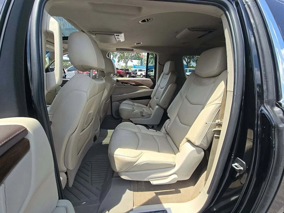 2017 Cadillac Escalade 4th Gen - Image 6 of 10