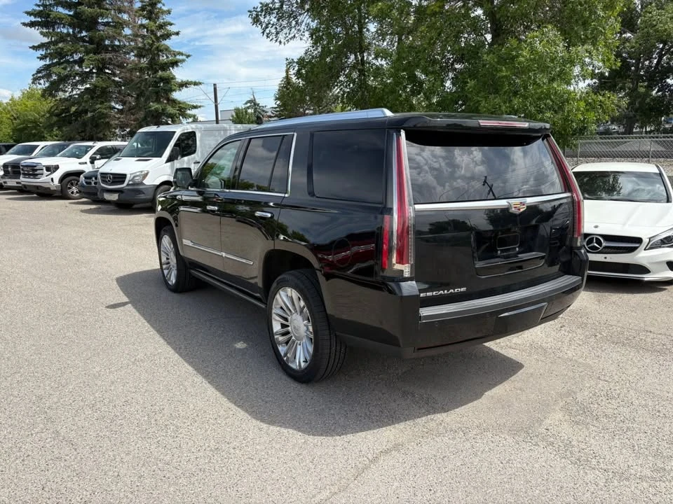 2017 Cadillac Escalade 4th Gen - Image 4 of 15