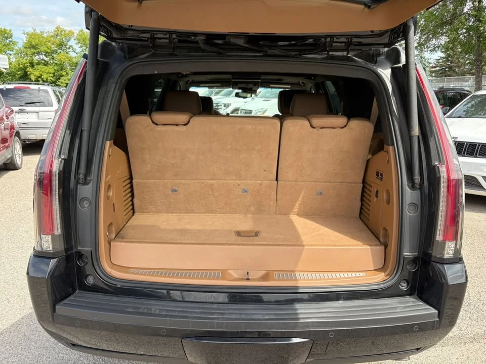 2017 Cadillac Escalade 4th Gen - Image 10 of 15