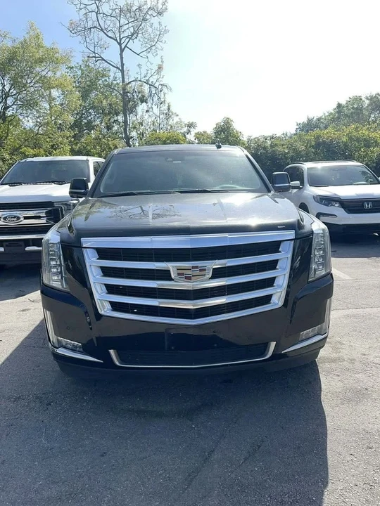 2017 Cadillac Escalade 4th Gen - Image 5 of 5