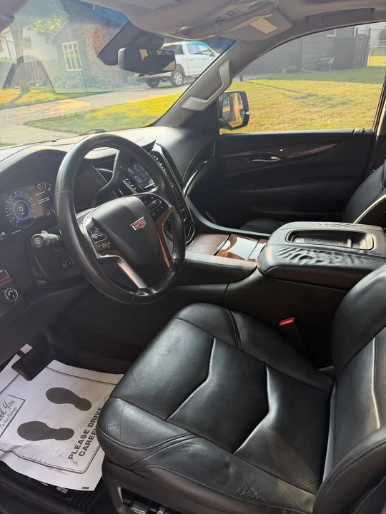 2017 Cadillac Escalade 4th Gen - Image 6 of 8