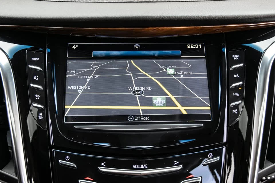 2017 Cadillac Escalade 4th Gen - Image 17 of 20