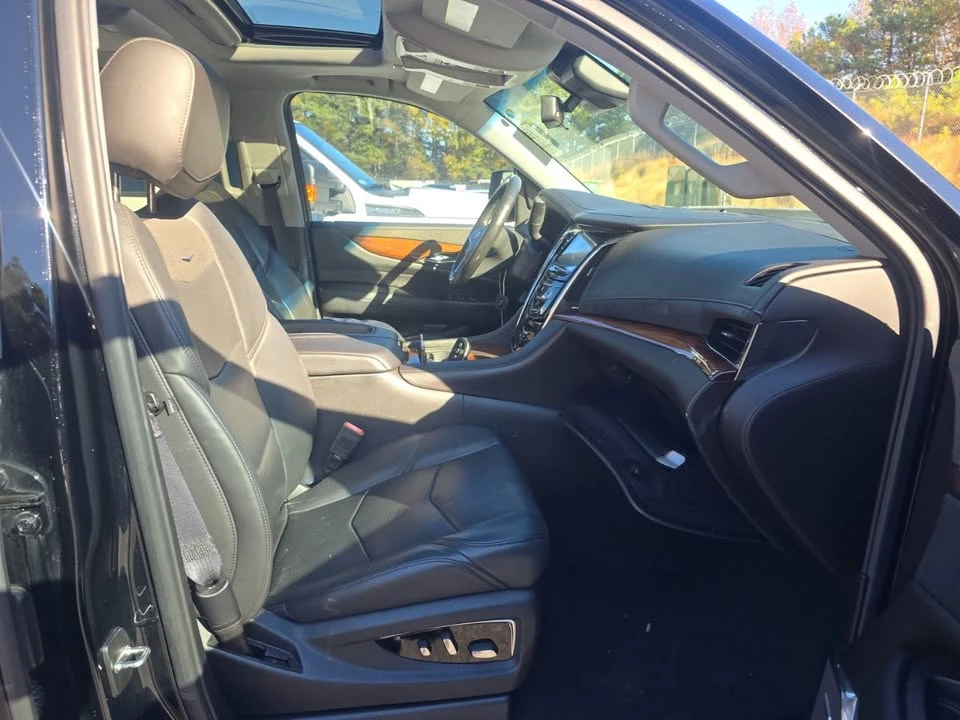2017 Cadillac Escalade 4th Gen - Image 4 of 5