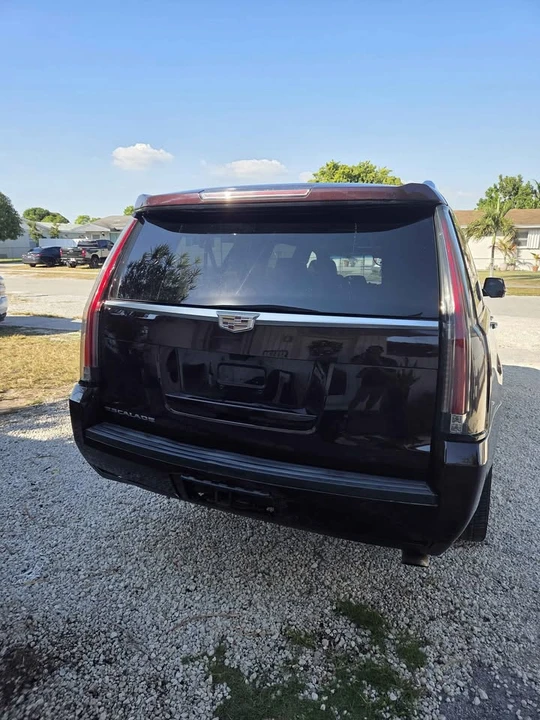 2017 Cadillac Escalade 4th Gen - Image 3 of 9