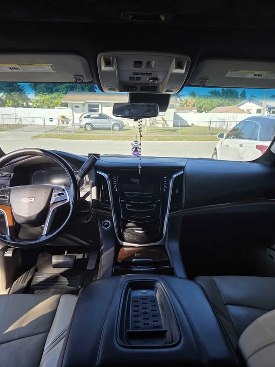 2017 Cadillac Escalade 4th Gen - Image 5 of 9