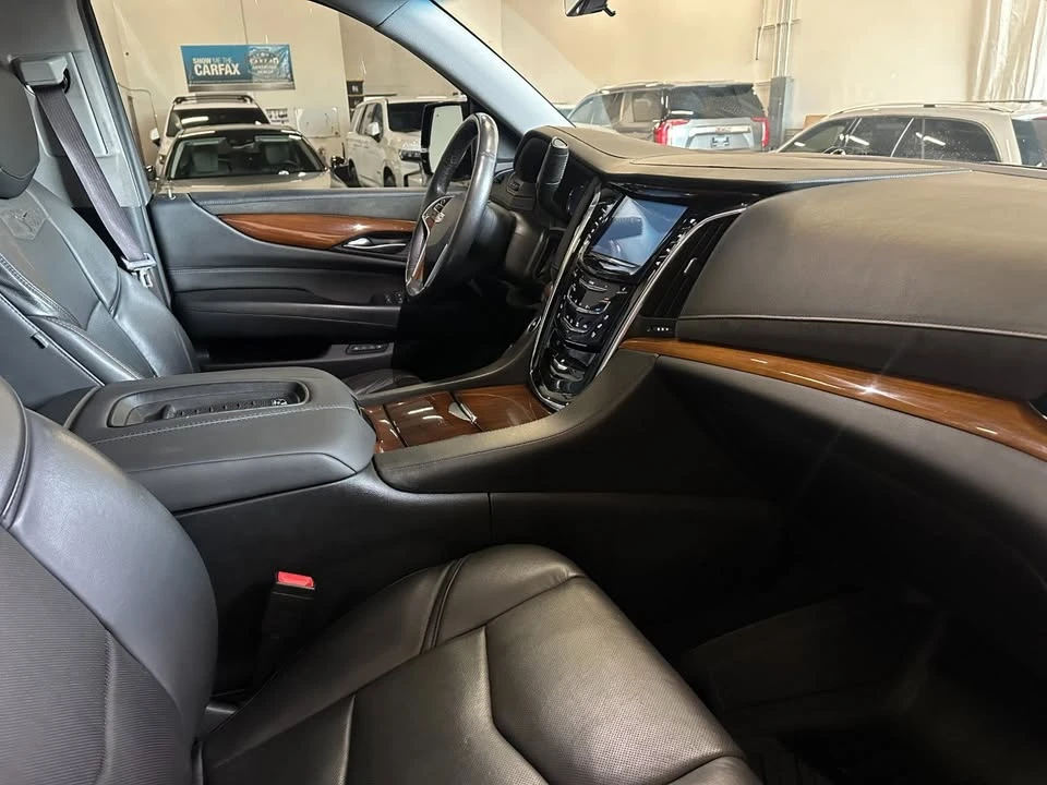 2017 Cadillac Escalade 4th Gen - Image 11 of 17