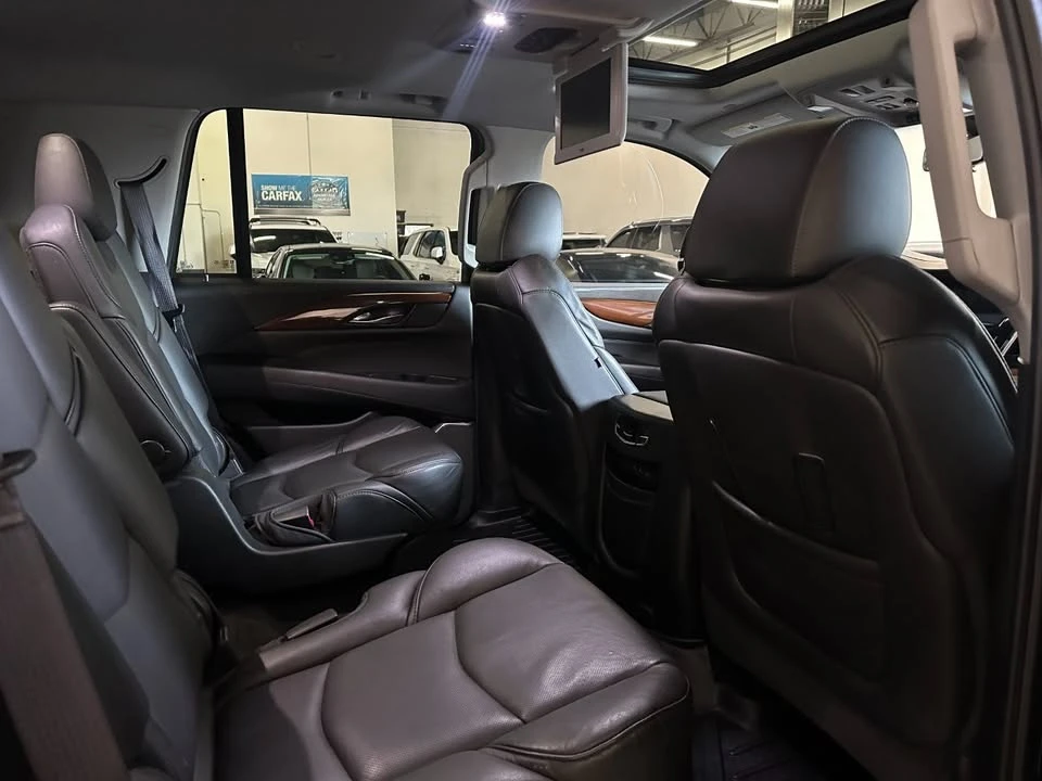 2017 Cadillac Escalade 4th Gen - Image 15 of 17
