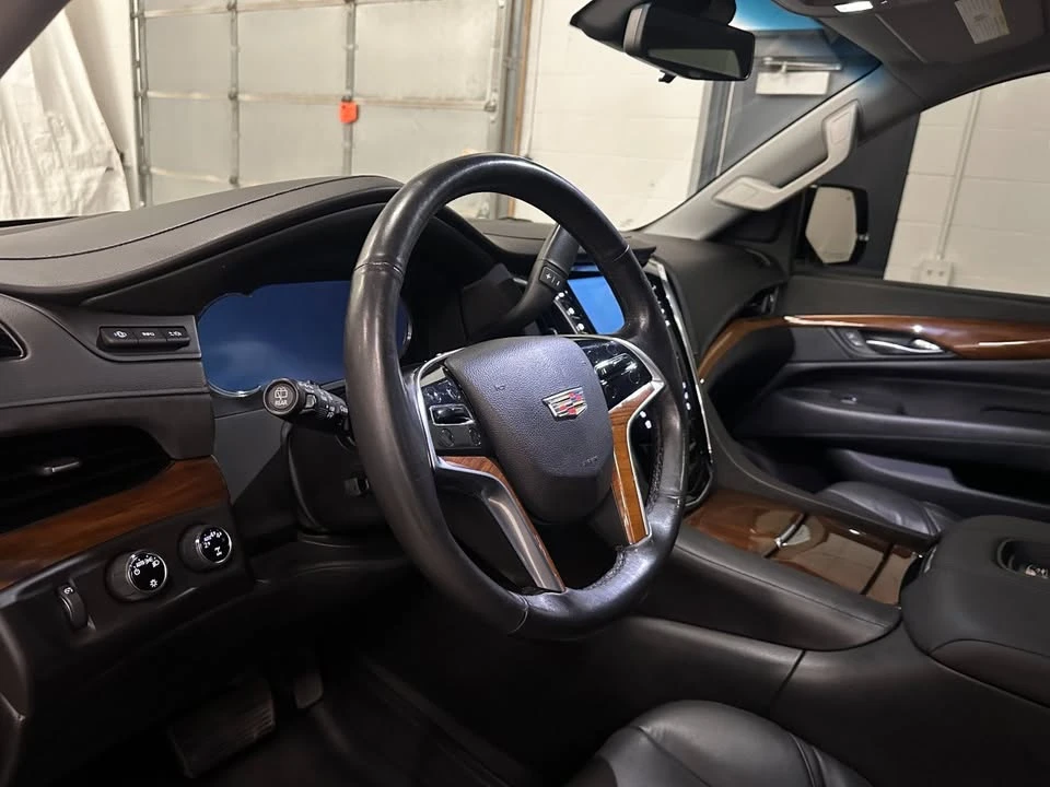 2017 Cadillac Escalade 4th Gen - Image 9 of 17