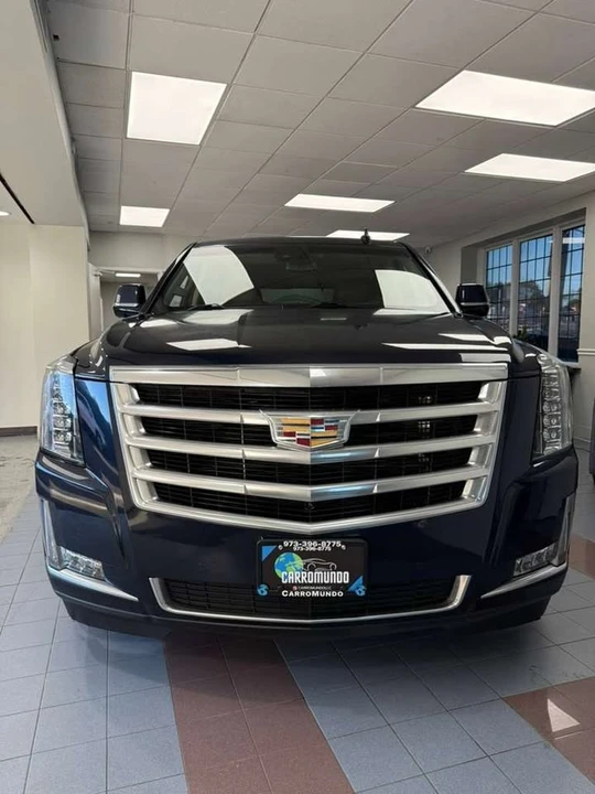 2017 Cadillac Escalade 4th Gen - Image 2 of 12
