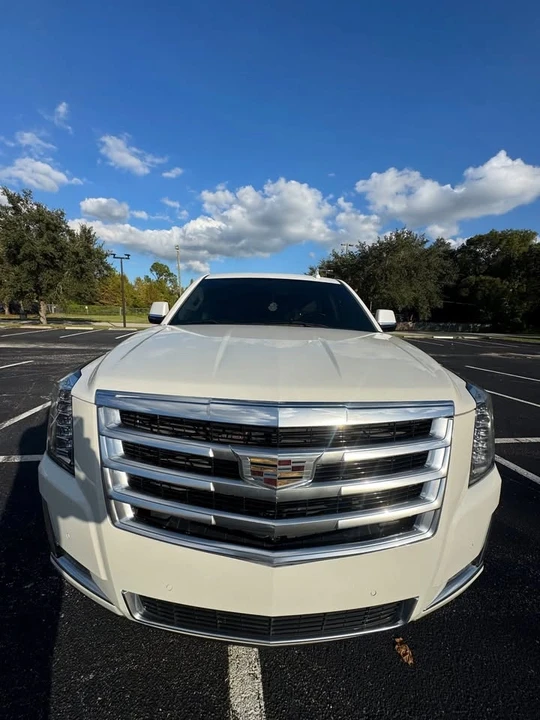 2017 Cadillac Escalade 4th Gen - Image 2 of 11