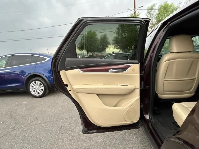 2017 Cadillac XT5 - Image 8 of 13