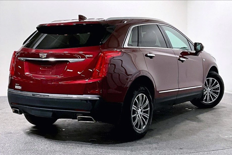 2017 Cadillac XT5 - Image 5 of 10