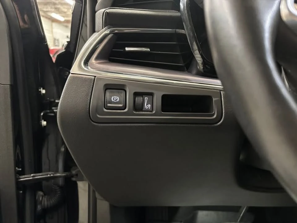 2017 Cadillac XT5 - Image 16 of 20