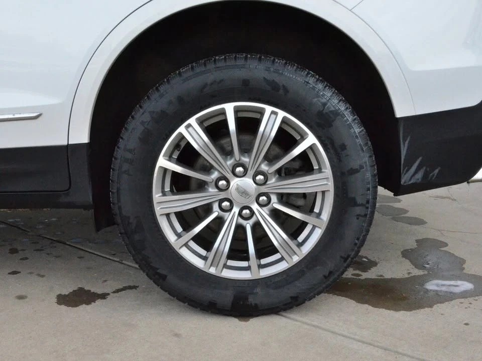 2017 Cadillac XT5 - Image 5 of 18