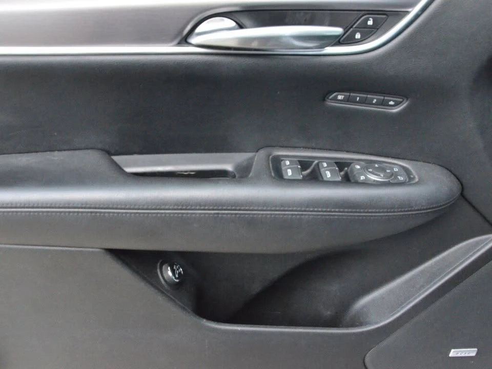 2017 Cadillac XT5 - Image 7 of 18
