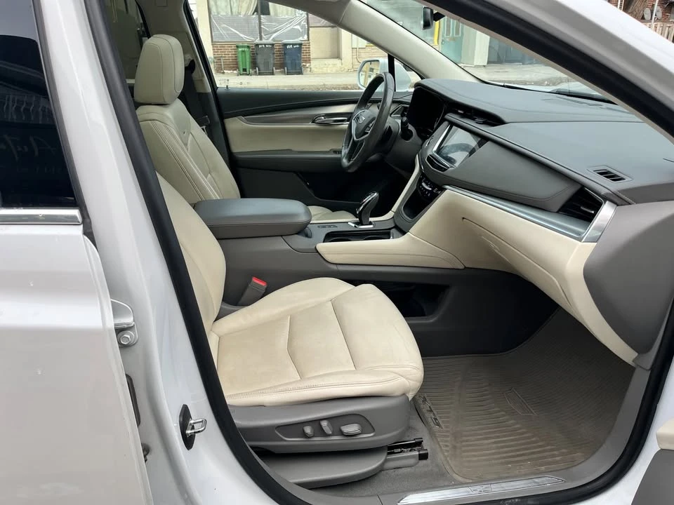 2017 Cadillac XT5 - Image 16 of 18