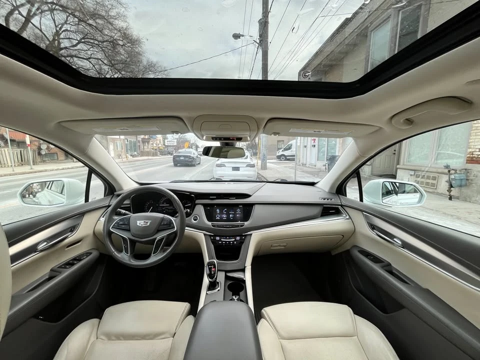 2017 Cadillac XT5 - Image 15 of 18