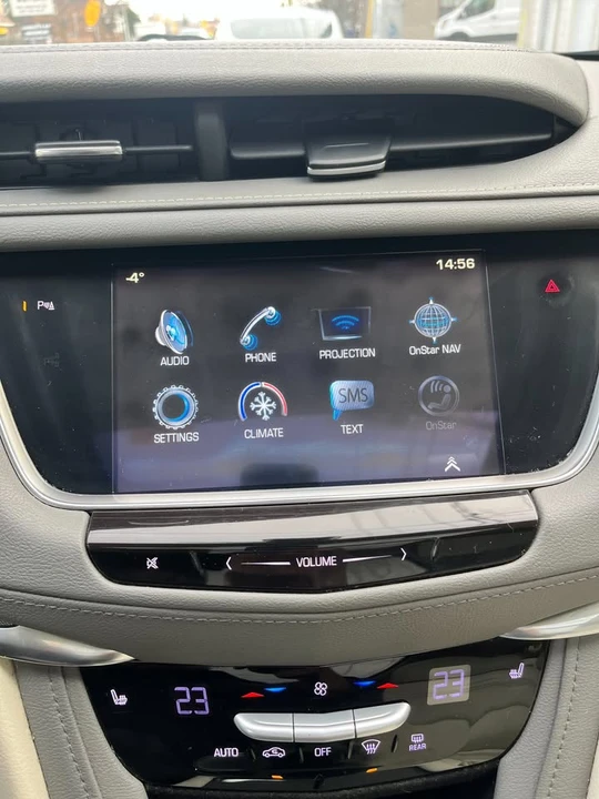 2017 Cadillac XT5 - Image 10 of 18