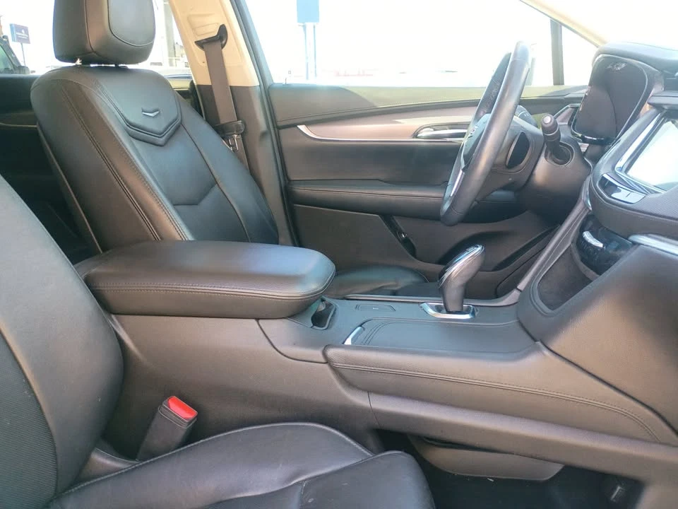2017 Cadillac XT5 - Image 12 of 14