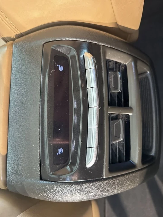 2017 Cadillac XT5 - Image 11 of 12
