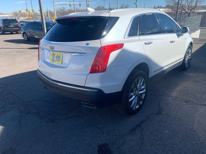 2017 Cadillac XT5 - Image 3 of 7