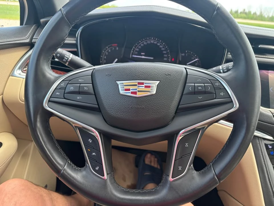 2017 Cadillac XT5 - Image 12 of 12